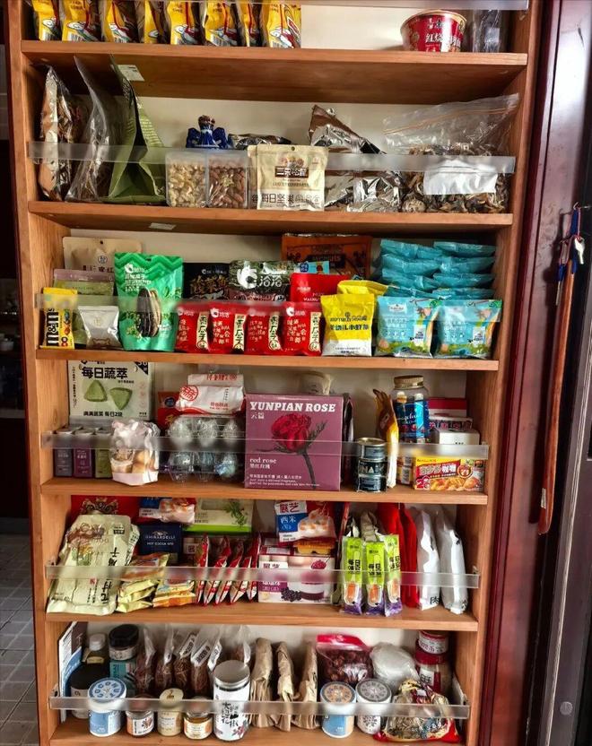 个低成本招儿收纳拉满还超有氛围感开元棋牌年轻人的家太会造了！6(图7)